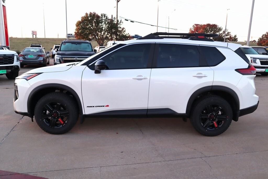 2026 Nissan Rogue SV photo 2