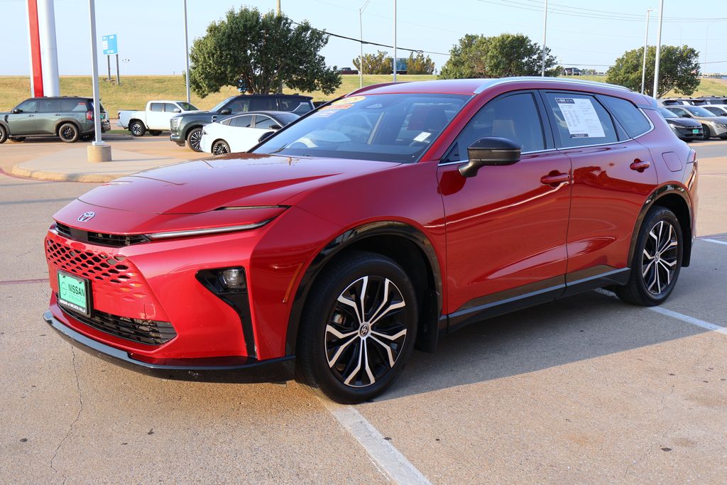 2025 Toyota Crown Signia XLE - Photo 3