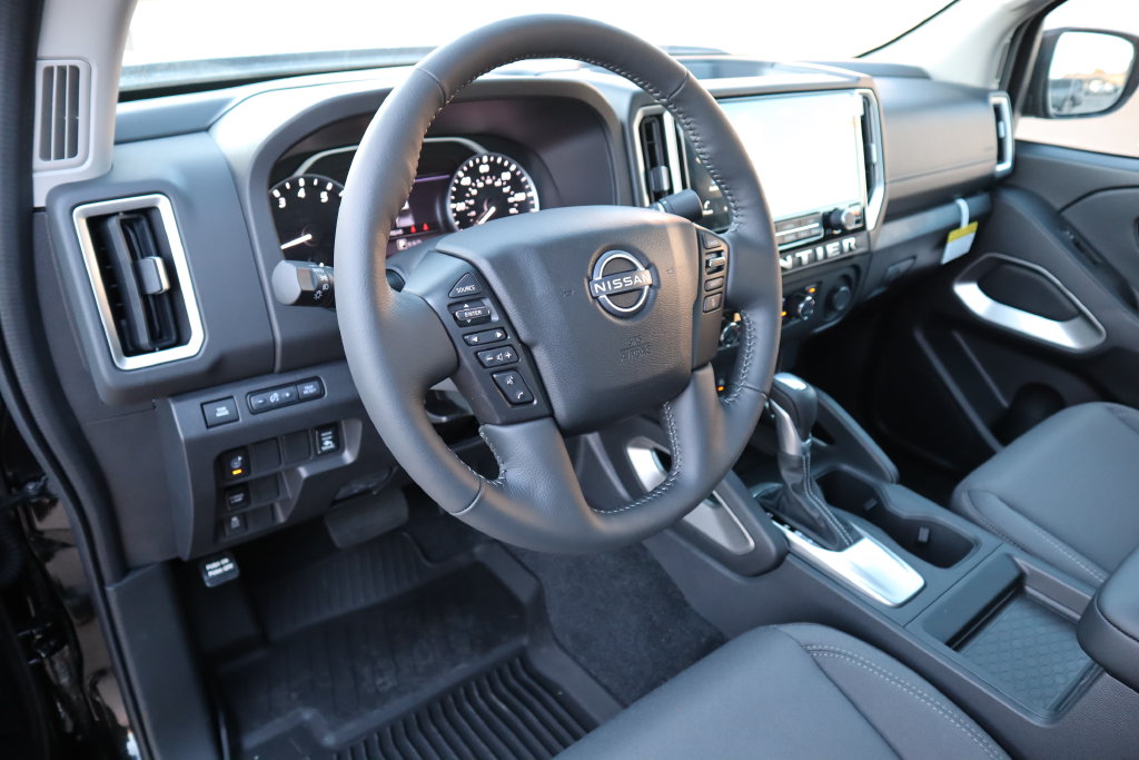 2026 Nissan Frontier SV - Photo 13