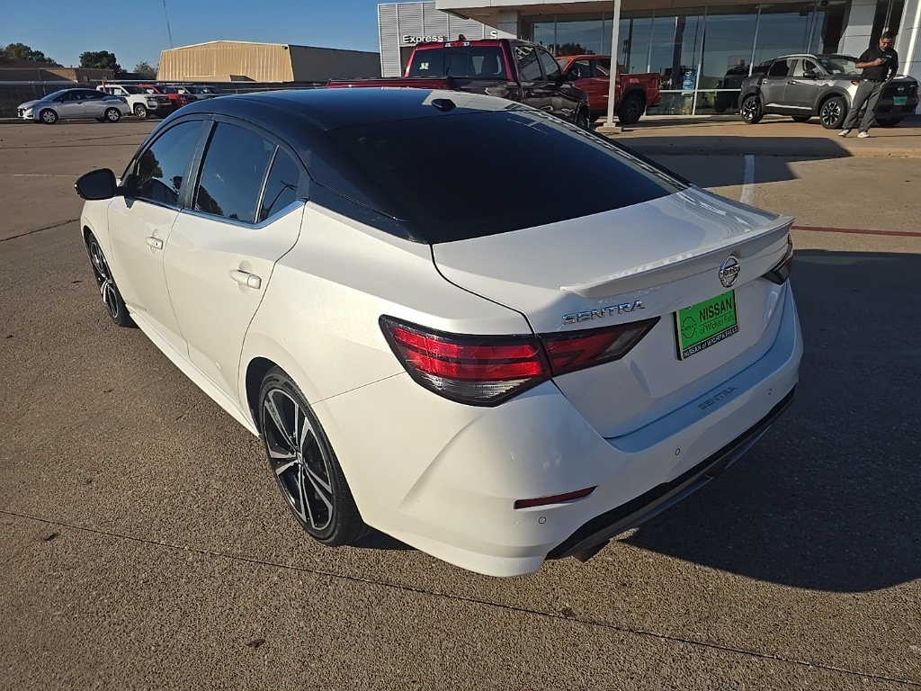 2022 Nissan Sentra SR photo 3