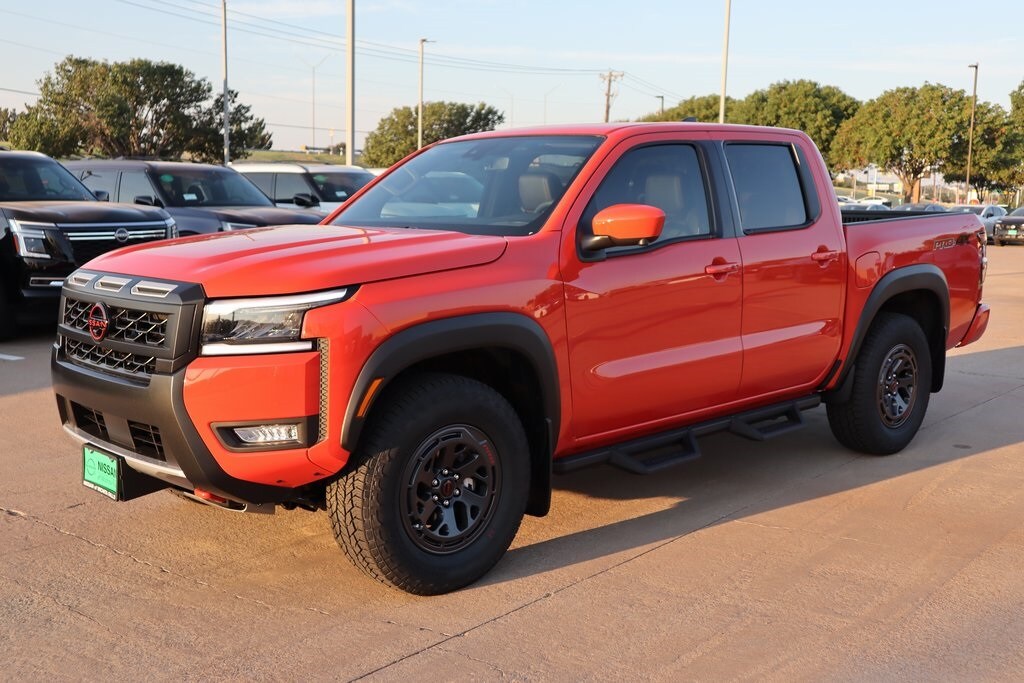 2026 Nissan Frontier PRO-4X photo 3