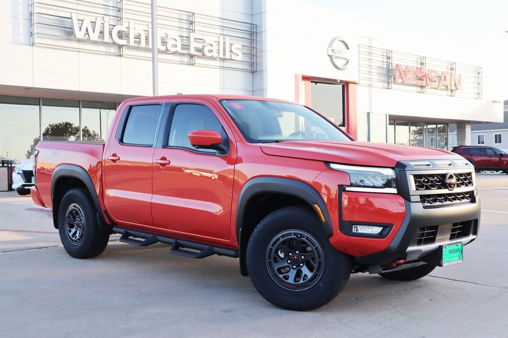 2026 Nissan Frontier PRO-4X's photo