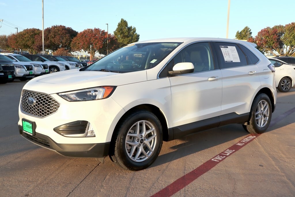 2023 Ford Edge SEL photo 3