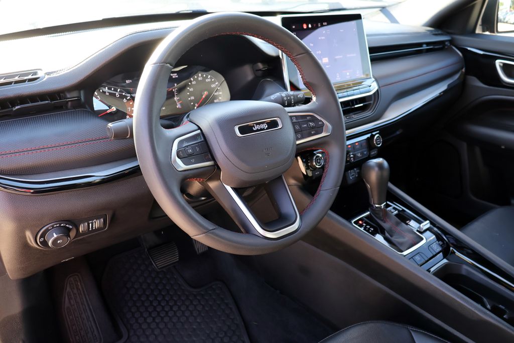 2025 Jeep Compass Trailhawk - Photo 19
