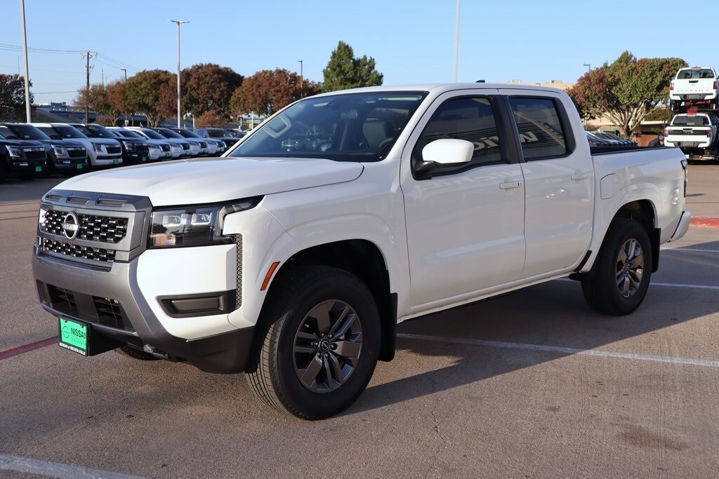 2026 Nissan Frontier SV photo 3