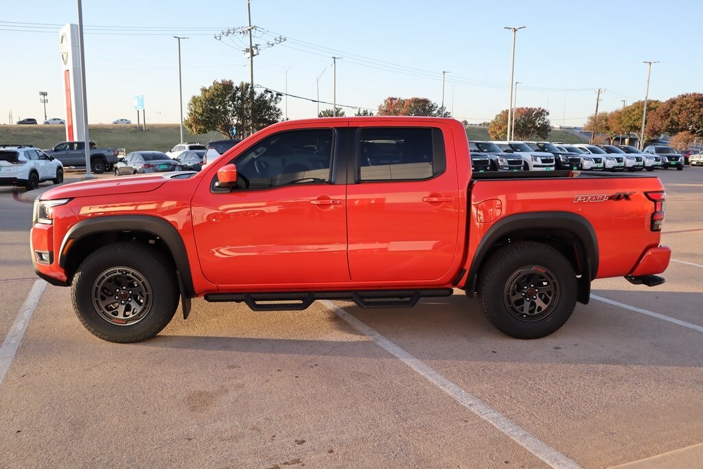 2026 Nissan Frontier PRO-4X photo 2