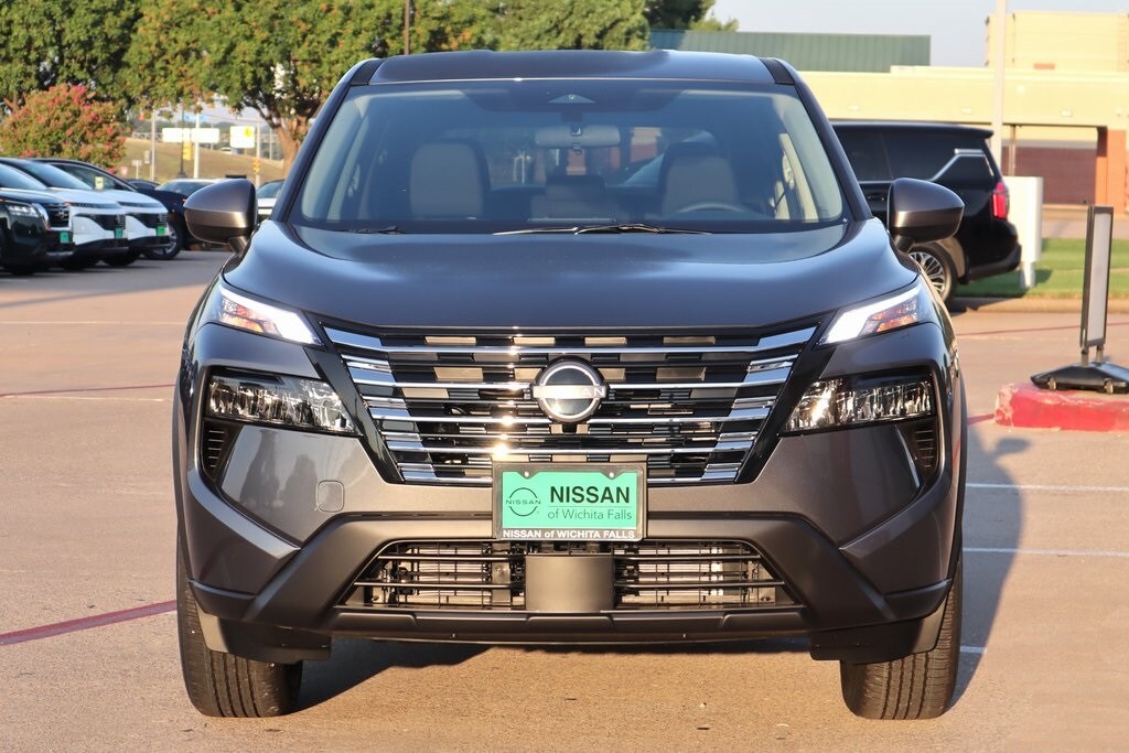 2026 Nissan Rogue SV photo 4