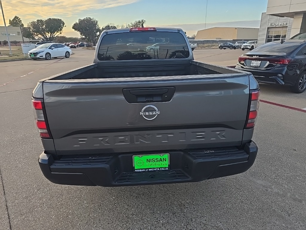 2023 Nissan Frontier S photo 4