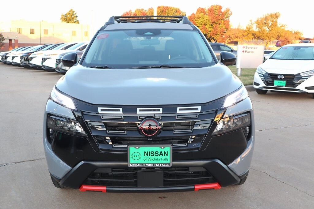 2026 Nissan Rogue SV photo 4