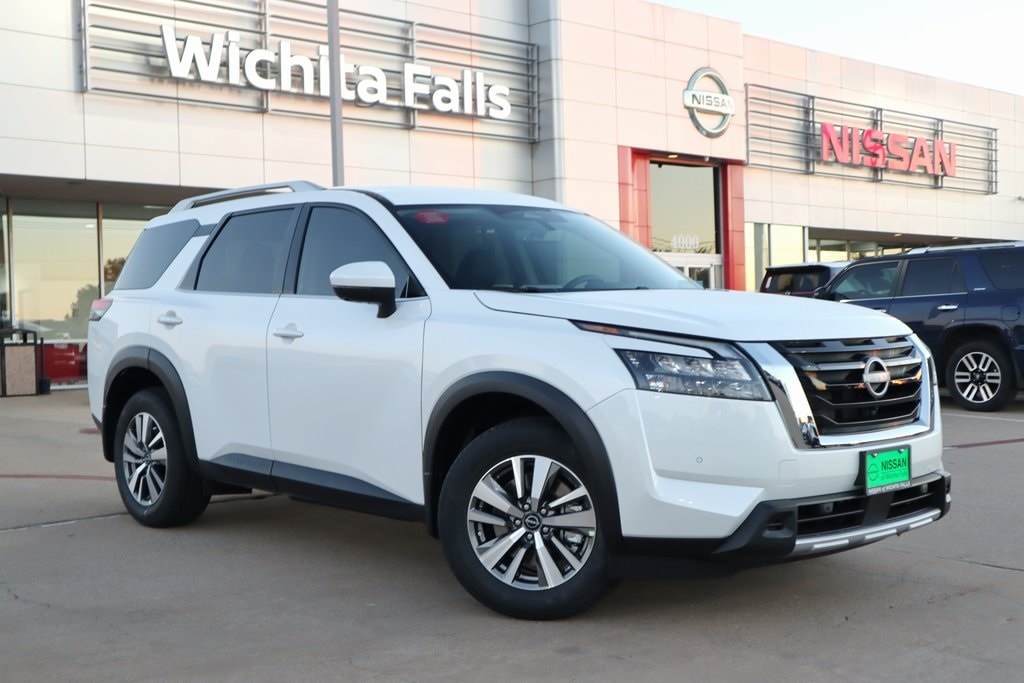 2025 Nissan Pathfinder SL's photo