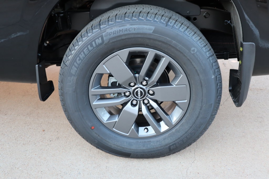 2026 Nissan Frontier SV - Photo 9