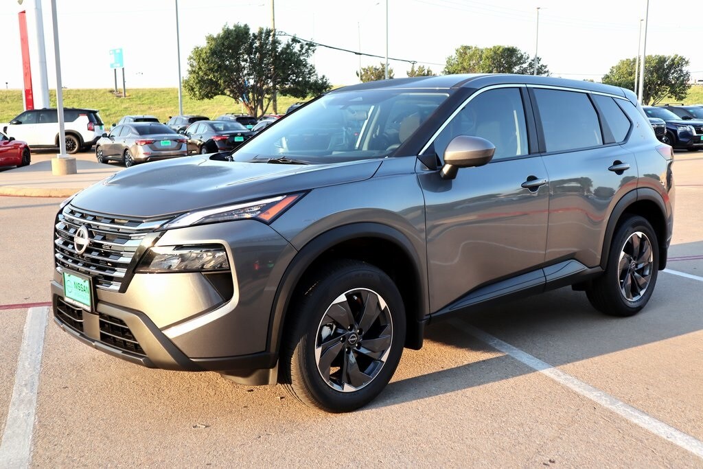 2026 Nissan Rogue SV photo 3