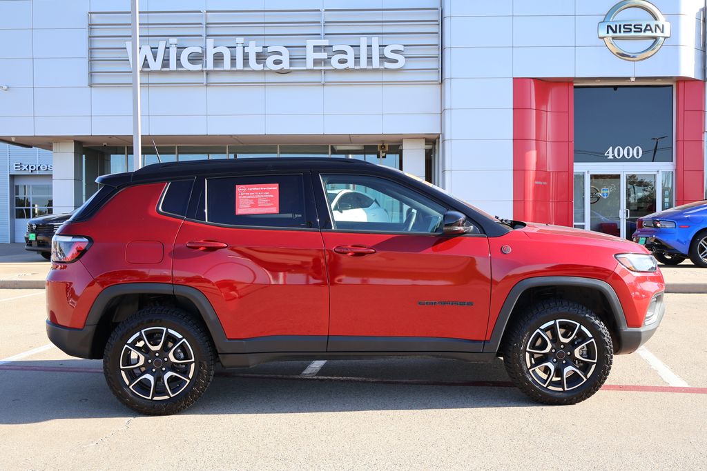 2025 Jeep Compass Trailhawk - Photo 6