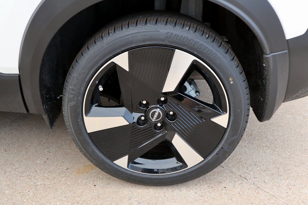 2025 Nissan Kicks SR - Photo 9