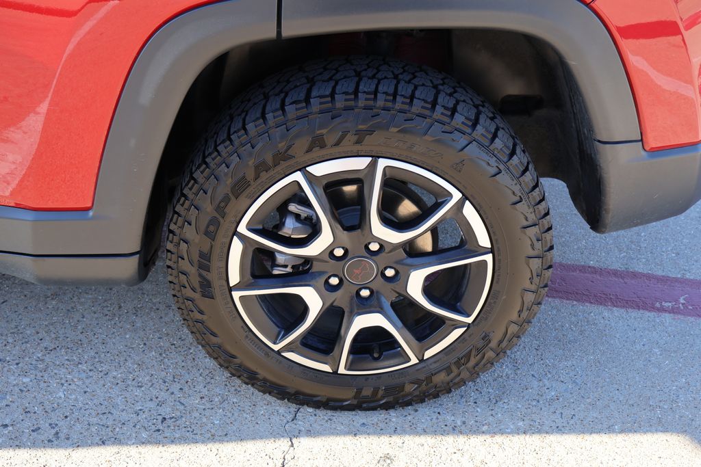2025 Jeep Compass Trailhawk - Photo 12