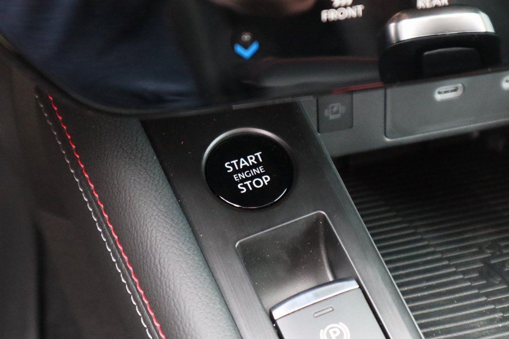 2025 Nissan Kicks SR - Photo 18