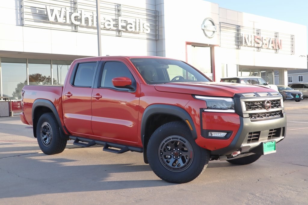 2026 Nissan Frontier PRO-4X's photo