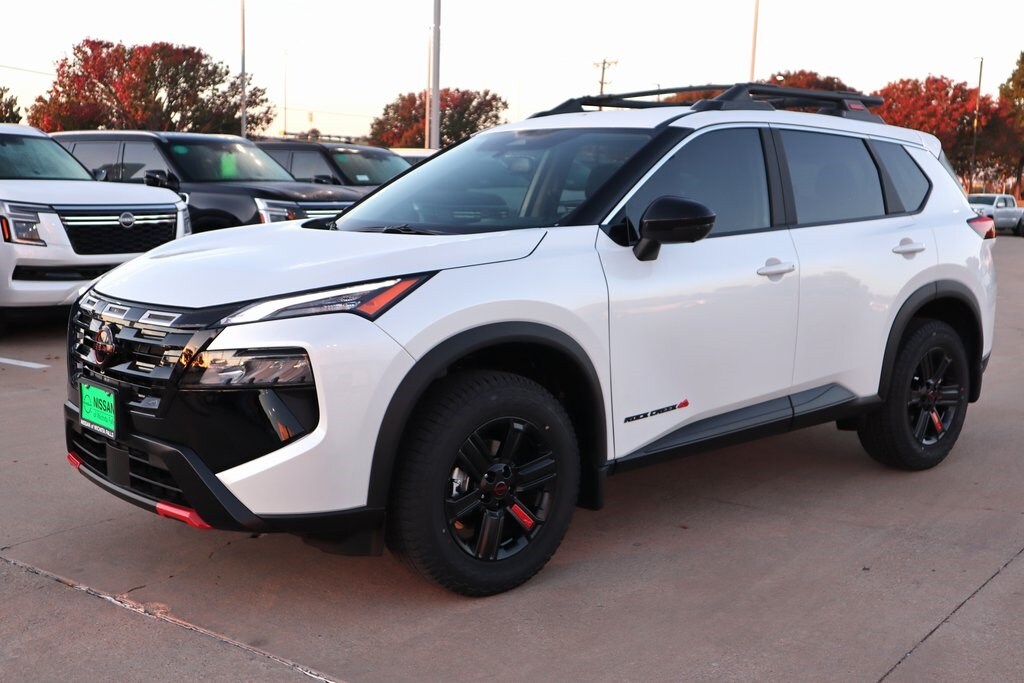 2026 Nissan Rogue SV photo 3