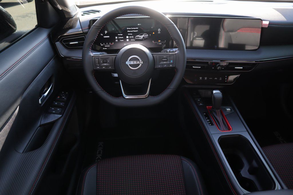 2025 Nissan Kicks SR - Photo 11