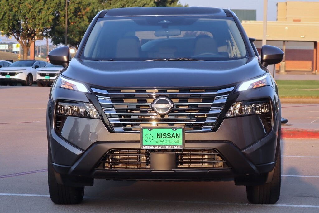 2026 Nissan Rogue SV photo 4