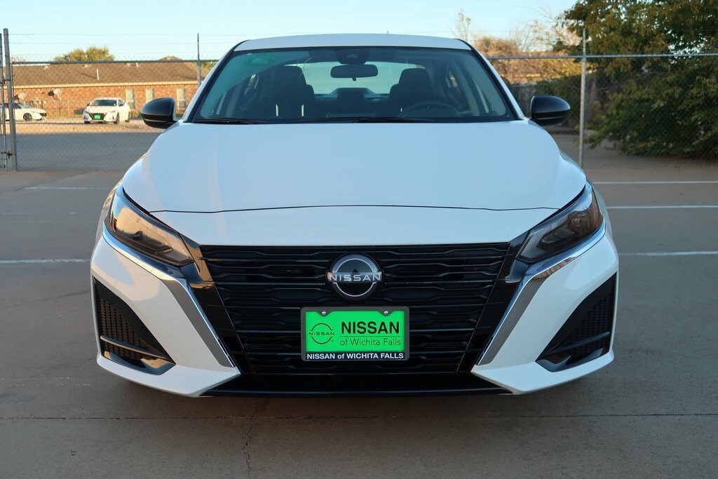 2025 Nissan Altima S photo 4
