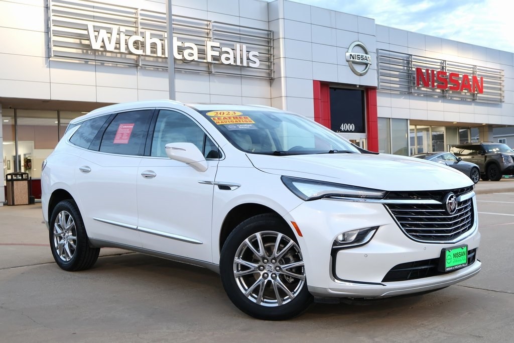 2023 Buick Enclave Essence's photo