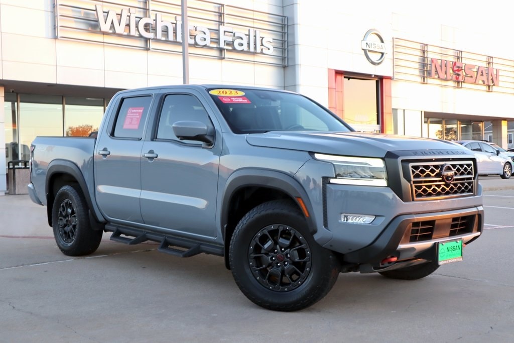 2023 Nissan Frontier PRO-4X's photo