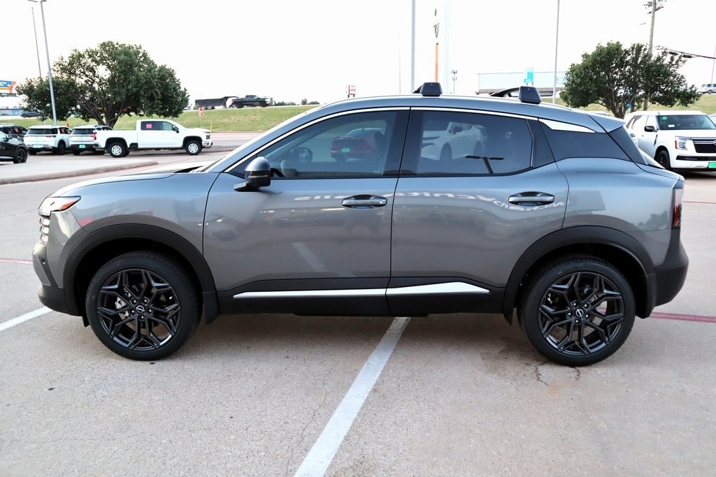 New 2026 Nissan Kicks SR SUV