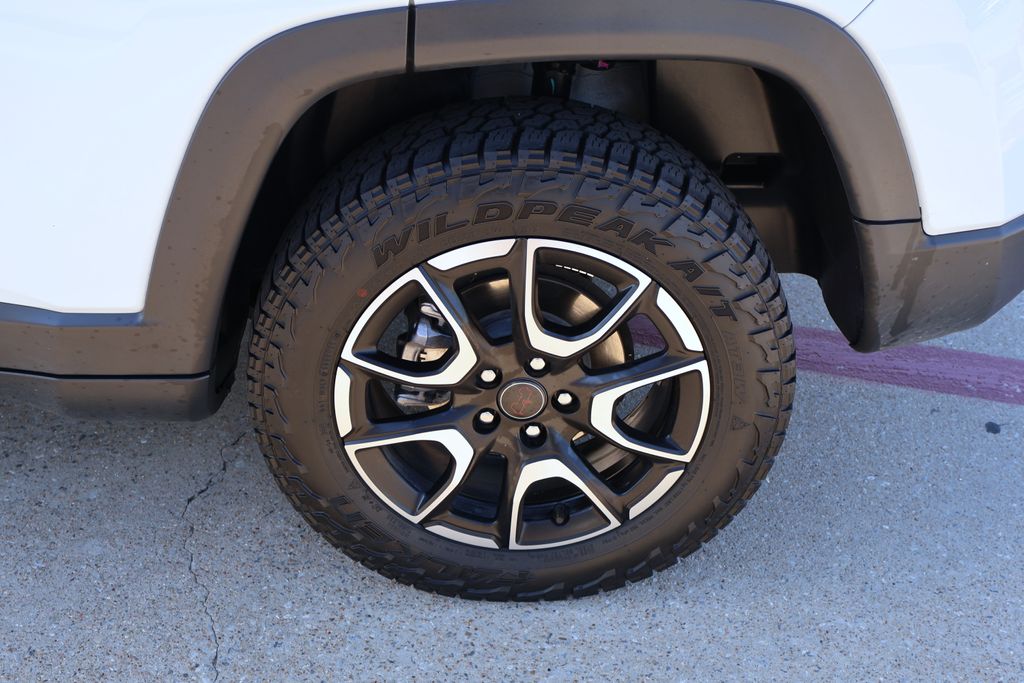 2025 Jeep Compass Trailhawk - Photo 12