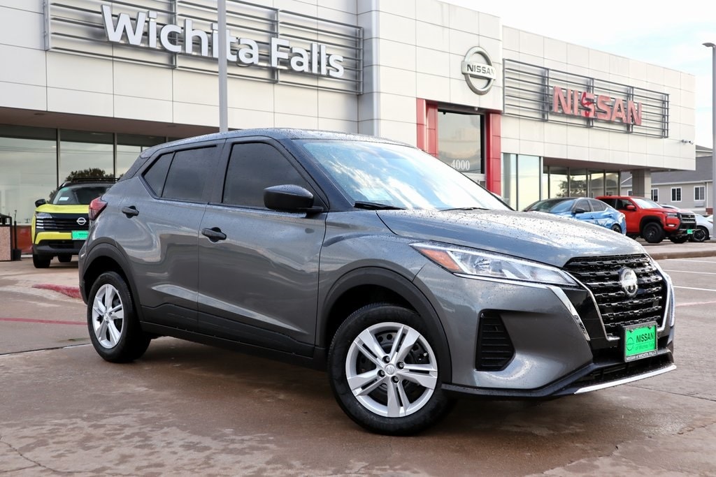 2025 Nissan Kicks Play S