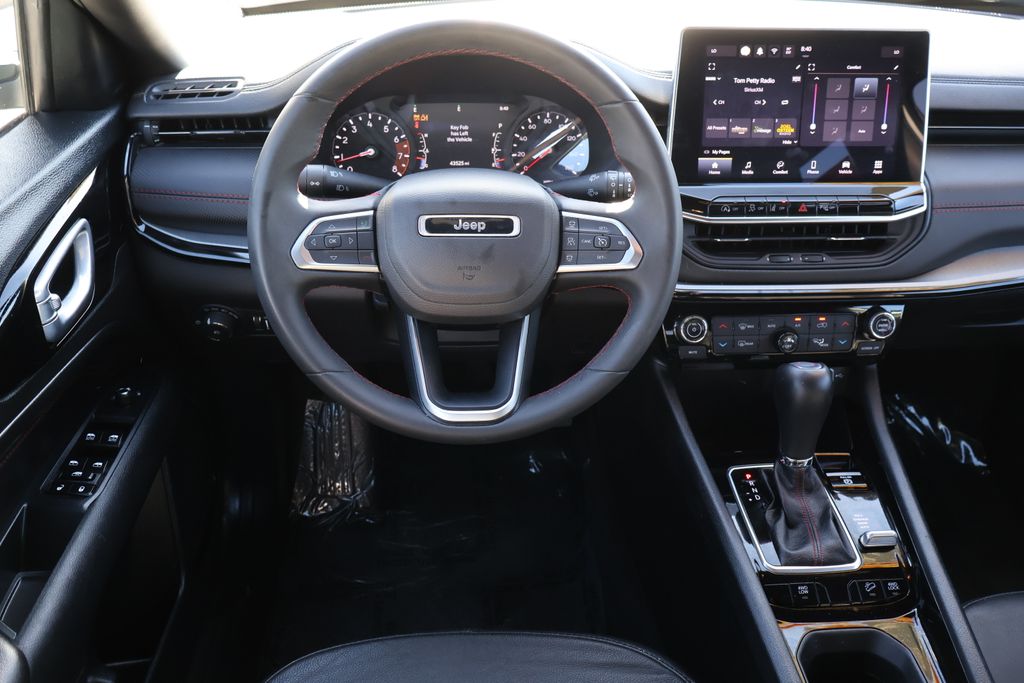 2025 Jeep Compass Trailhawk - Photo 17