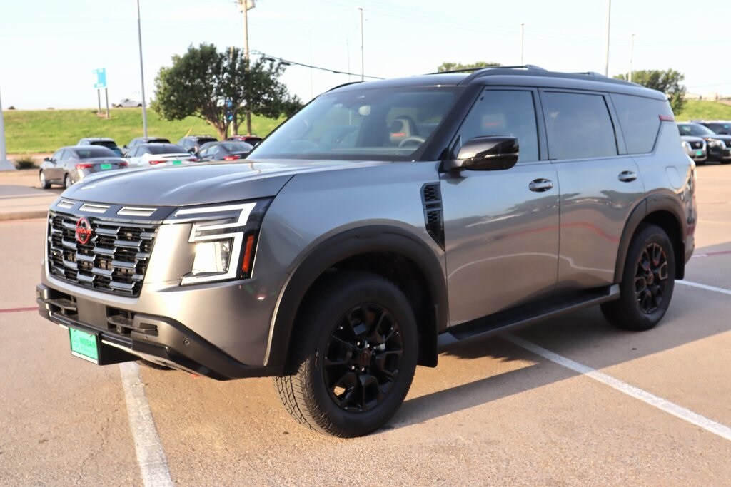 2025 Nissan Armada photo 3