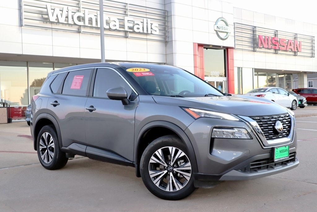 2023 Nissan Rogue SV's photo