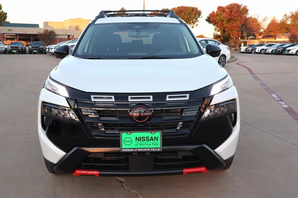 2026 Nissan Rogue SV photo 4