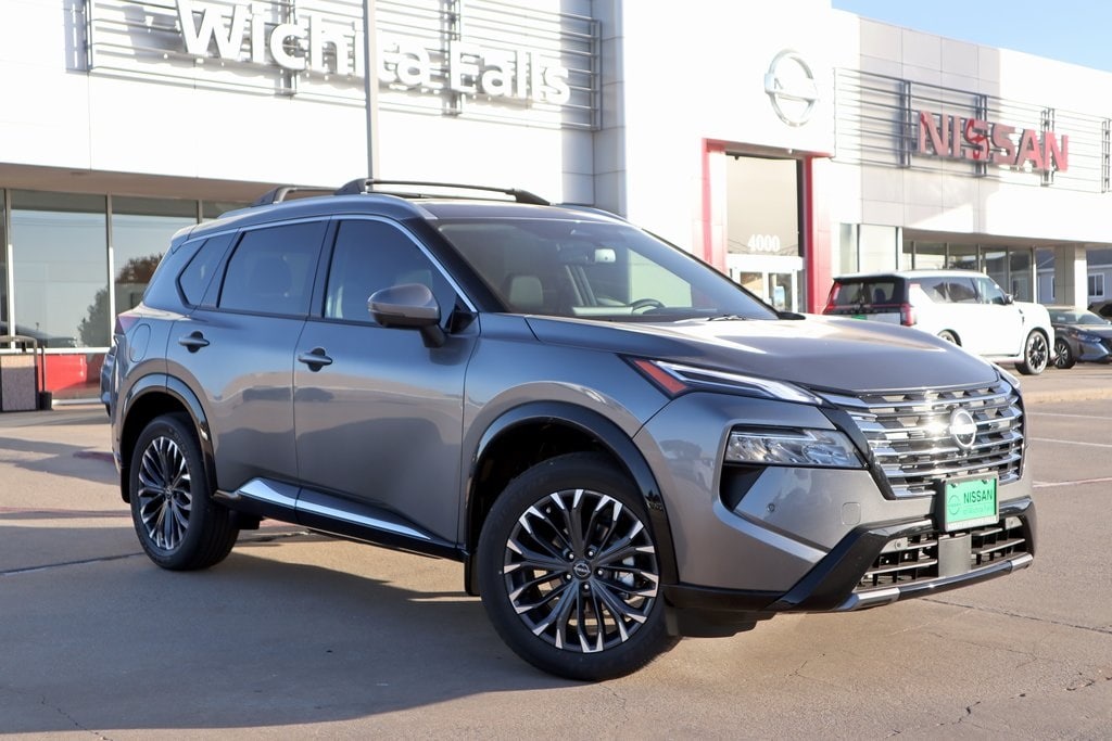 2026 Nissan Rogue Platinum's photo