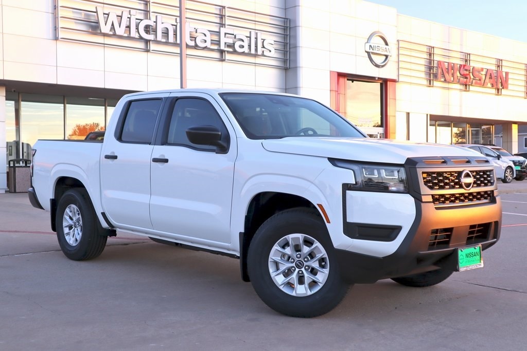 2026 Nissan Frontier S's photo