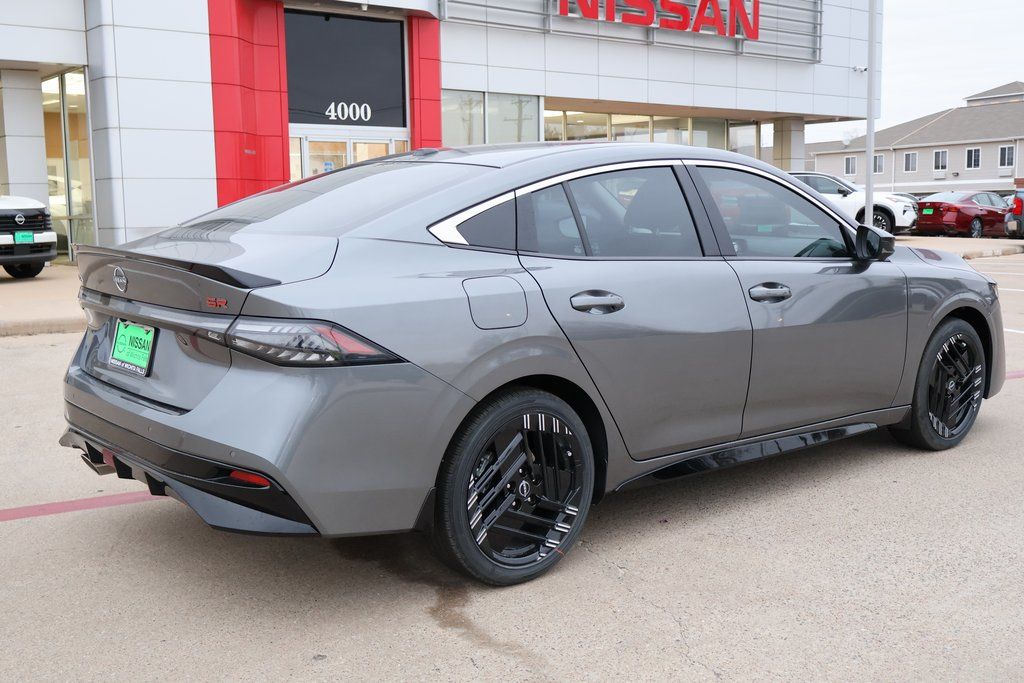 2026 Nissan Sentra SR - Photo 6
