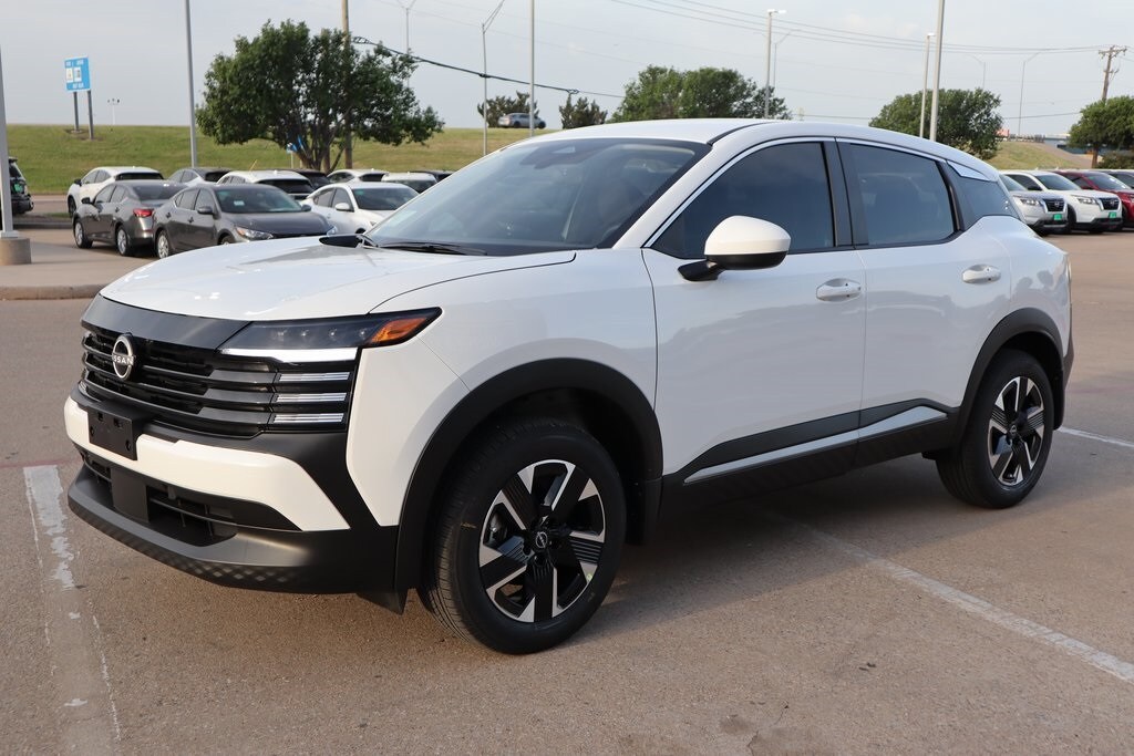 2025 Nissan Kicks SV photo 3