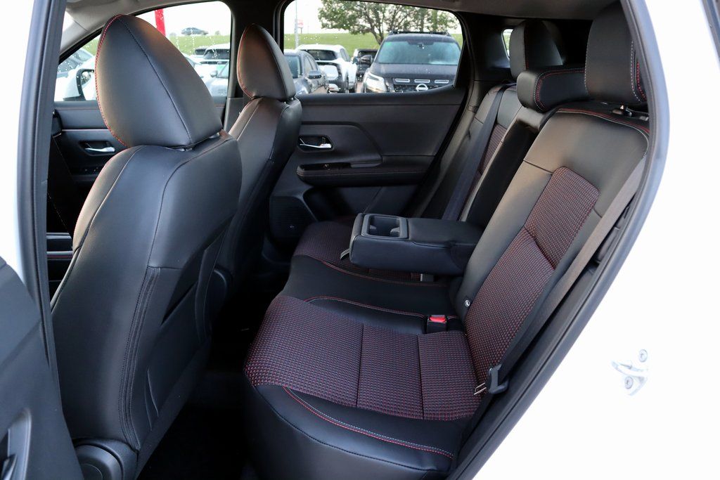 2025 Nissan Kicks SR - Photo 10