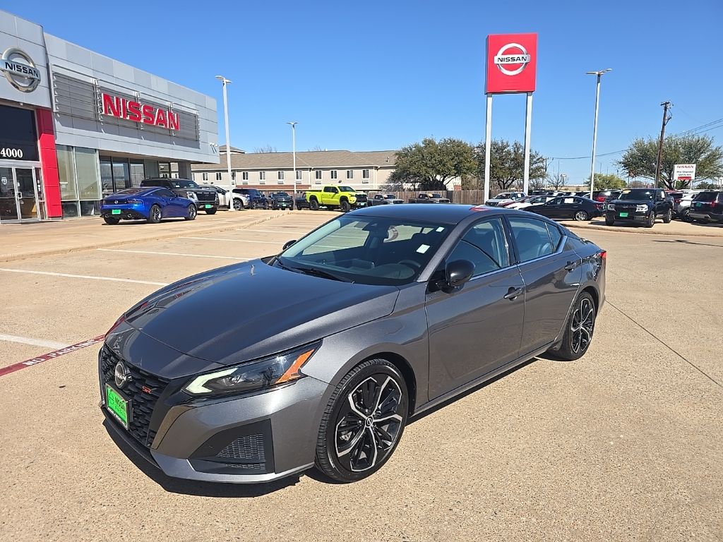 2024 Nissan Altima SR
