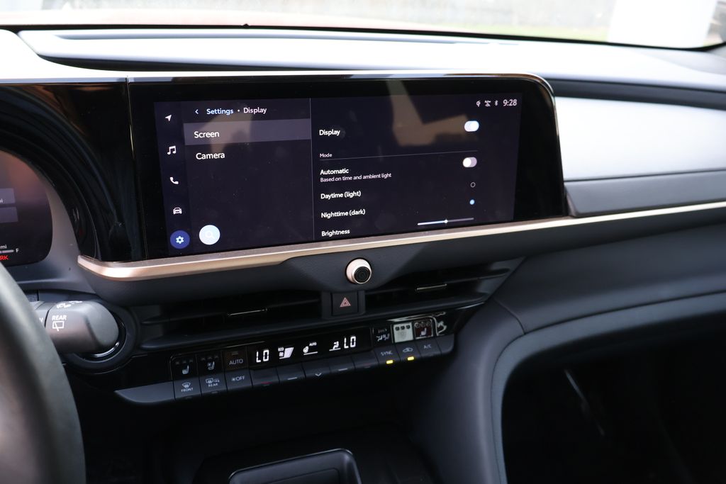 2025 Toyota Crown Signia XLE - Photo 22