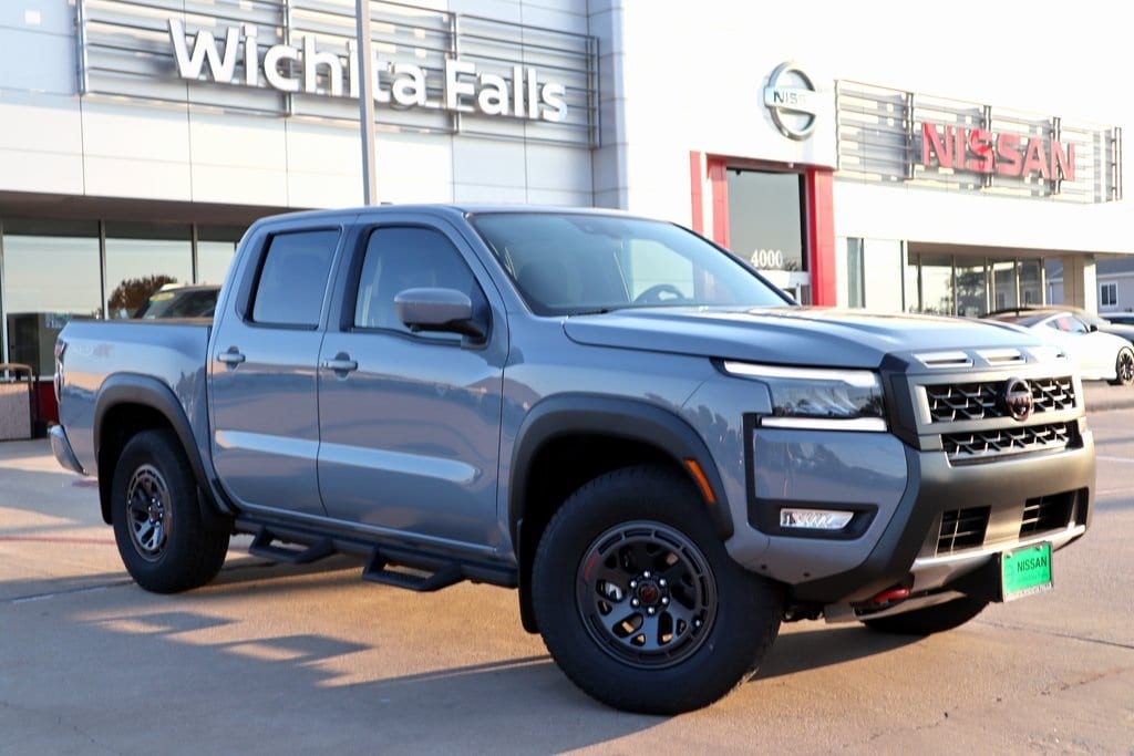 2026 Nissan Frontier PRO-4X's photo