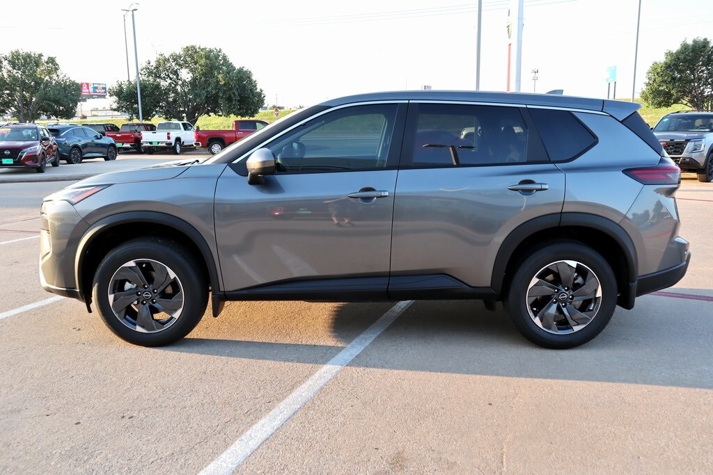 2026 Nissan Rogue SV photo 2