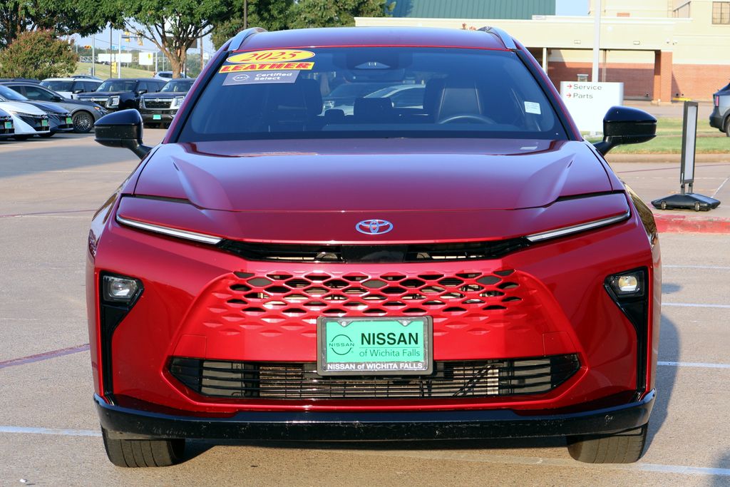 2025 Toyota Crown Signia XLE - Photo 4