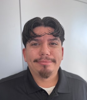 Staff member Joe Bernal from ID_8ba8be999b77