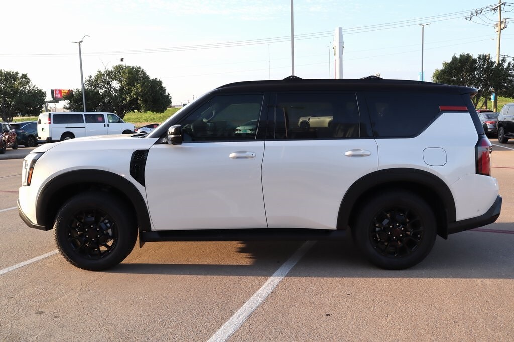 2025 Nissan Armada photo 2