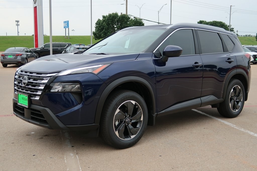 2026 Nissan Rogue SV photo 2