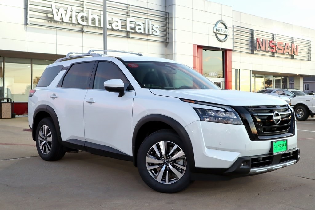 2025 Nissan Pathfinder SL's photo