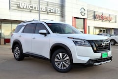 2025 Nissan Pathfinder SL SUV