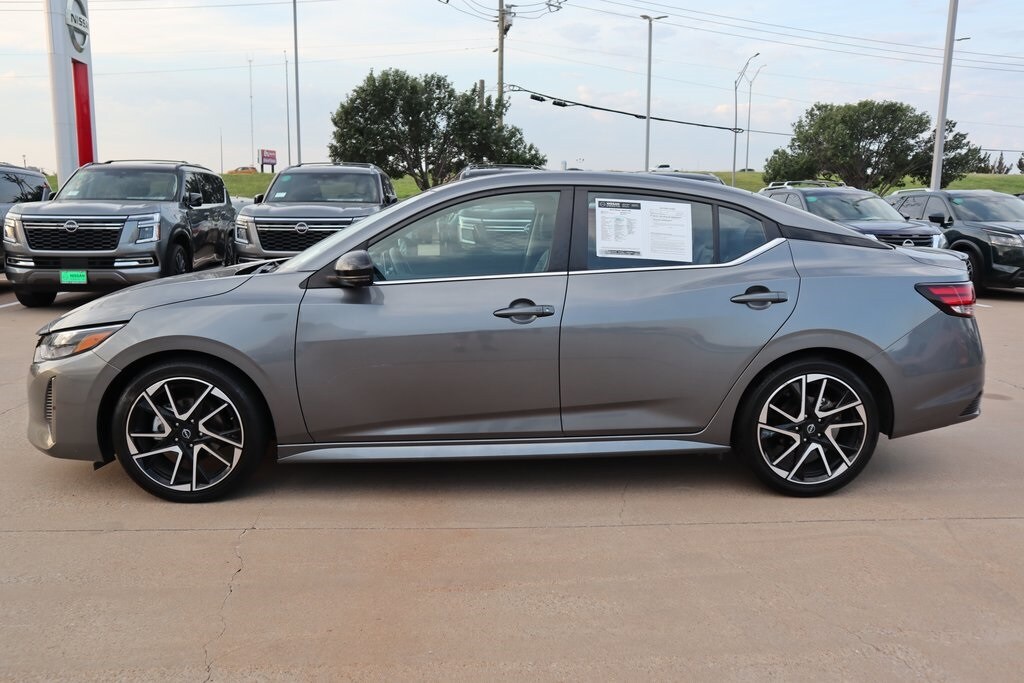 2024 Nissan Sentra SR photo 2
